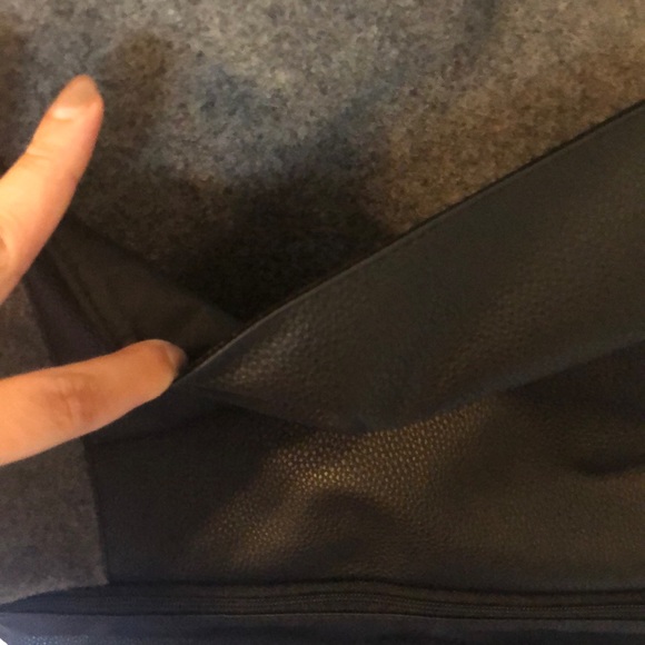 Large Tote - Picture 4 of 9